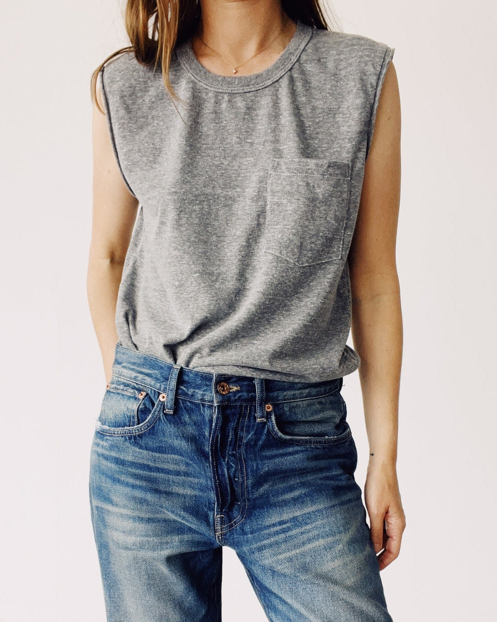 The Muscle Tee P.E. Grey