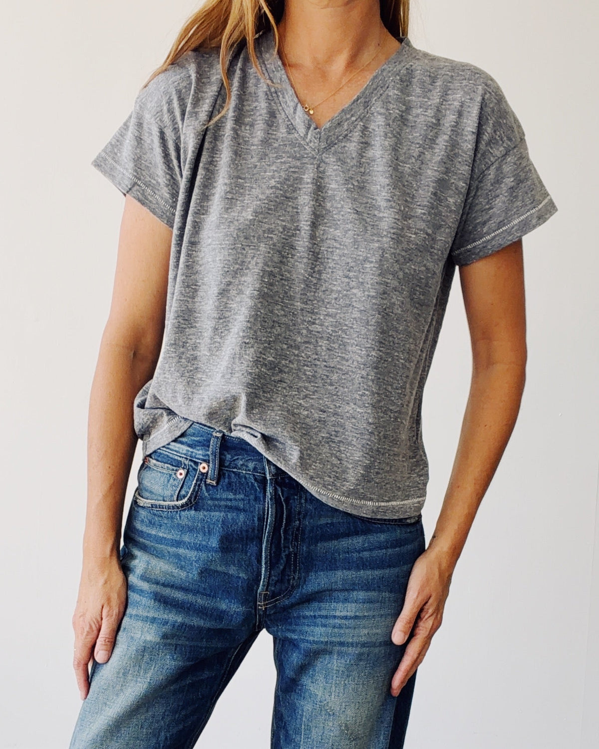 The Boxy V-Neck P.E. Grey
