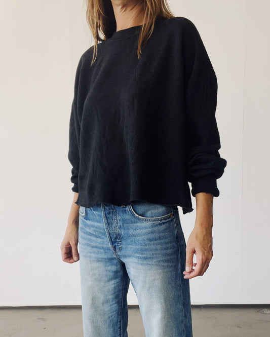 The Boxy Crop Sweatshirt Black