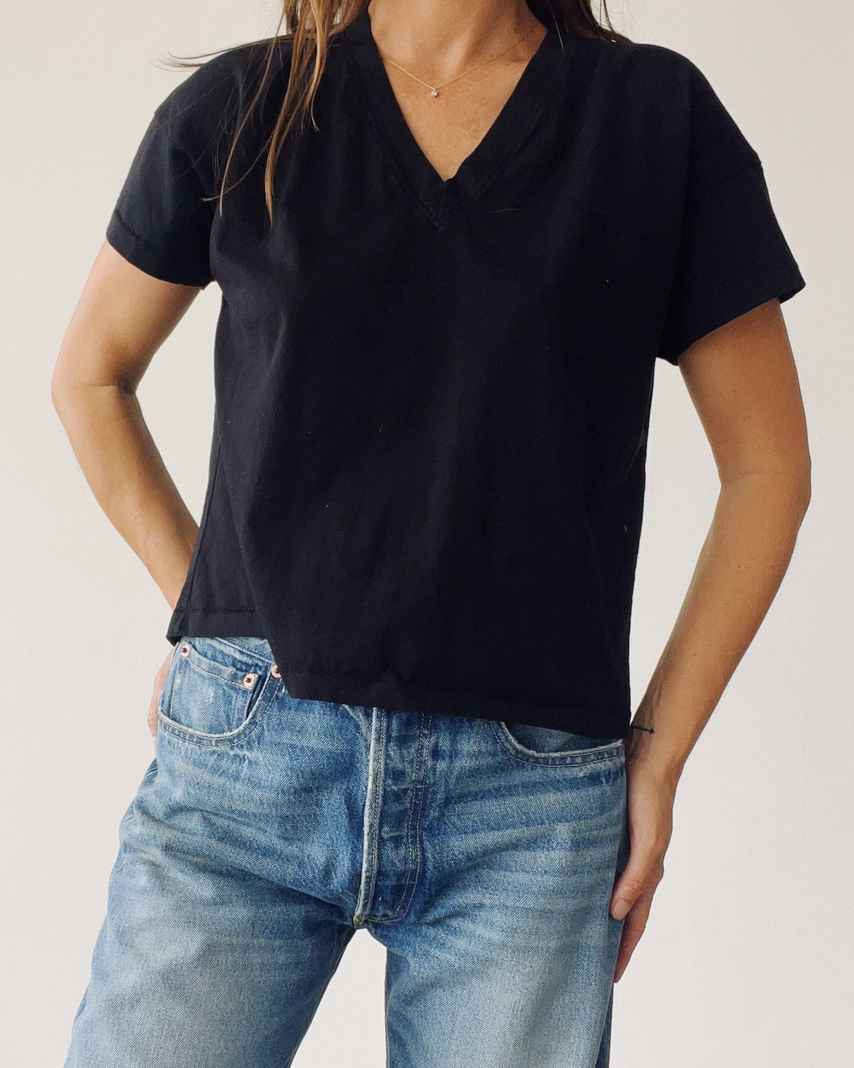 The Boxy V-Neck Black